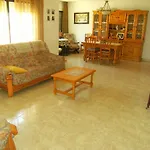 Marilo Villa *