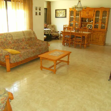 Marilo Villa *